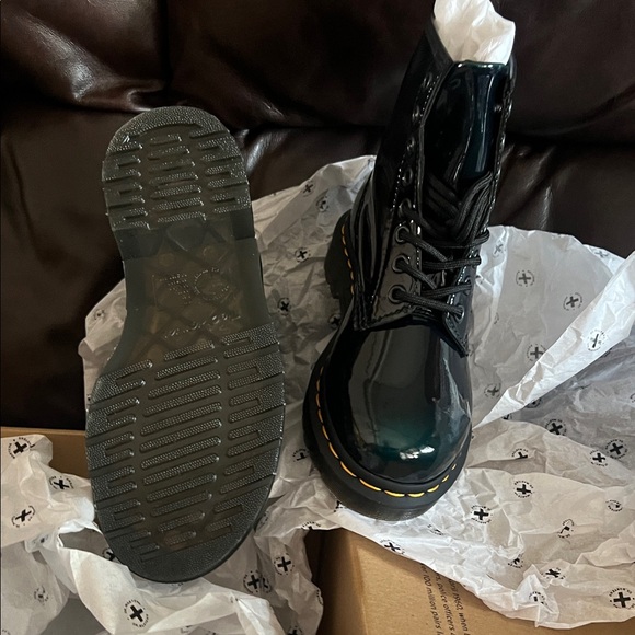 Dr. Martens Black Teal Gloss-1460 LACE UP BOOTS Vegas EU36 NIB LAST PAIR!! - Picture 14 of 14